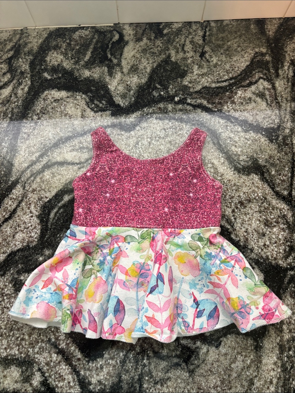 Cute boutique top